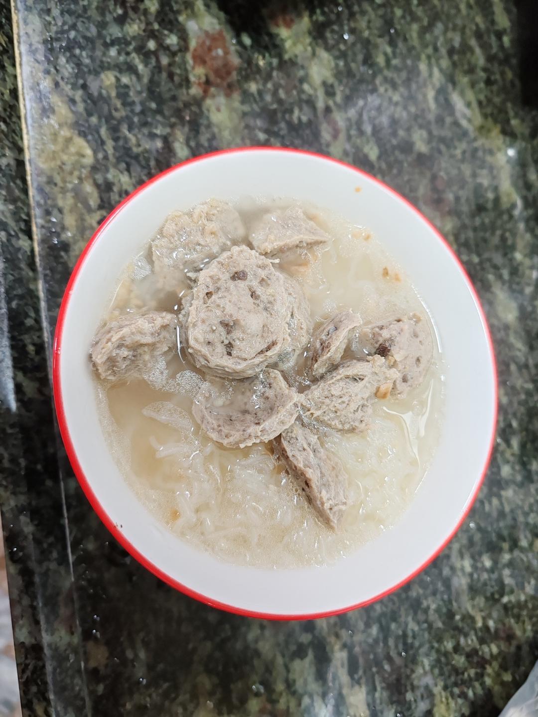 蒜香牛肉丸粉丝汤 l 多少次晚饭就为这一碗
