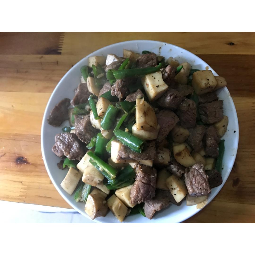 黑椒杏鲍菇牛肉粒
