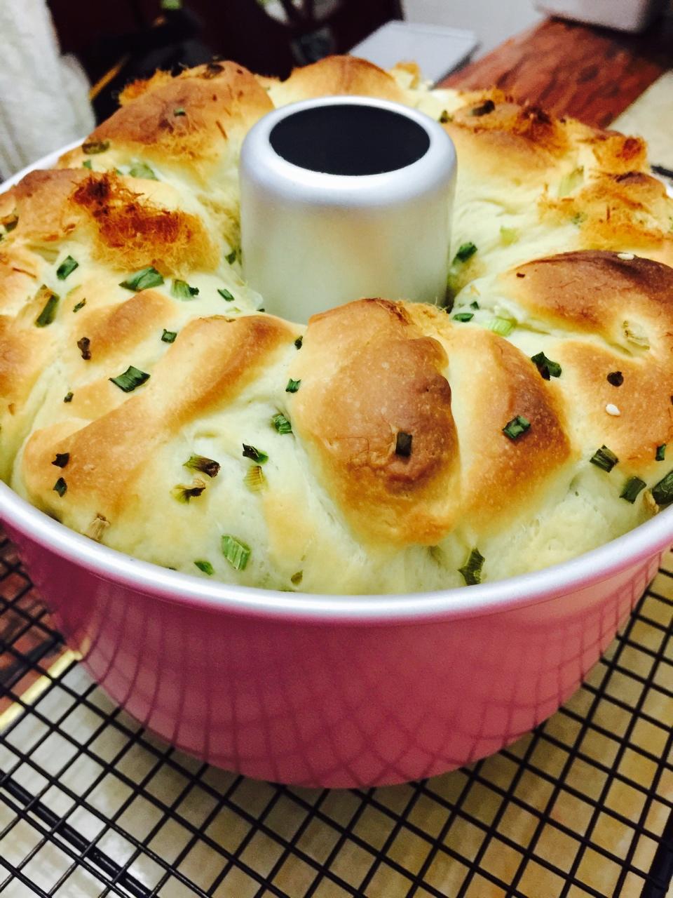 香葱肉松手撕面包