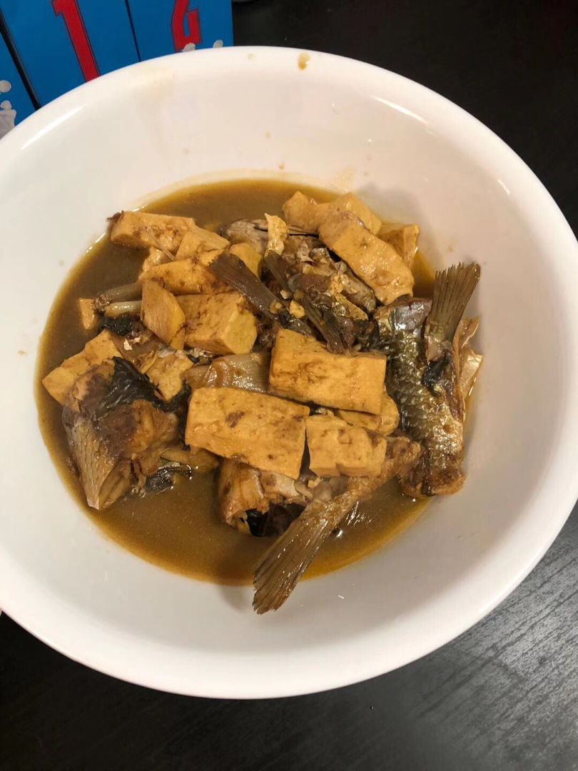 开凌梭鱼炖豆腐