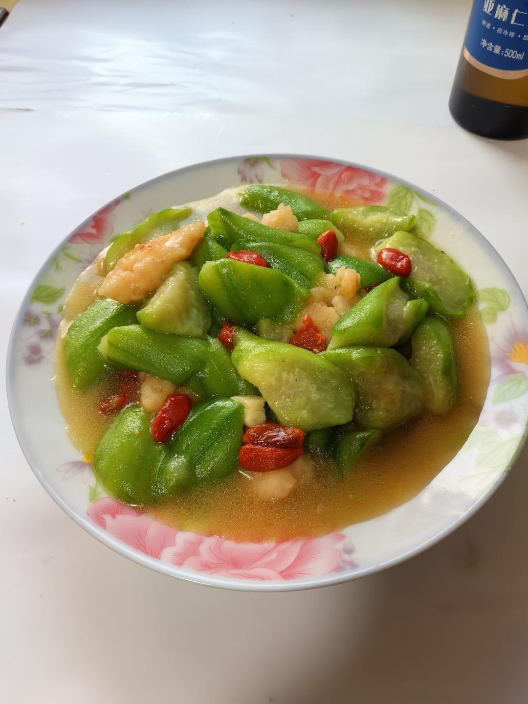 家常菜~枸杞丝瓜
