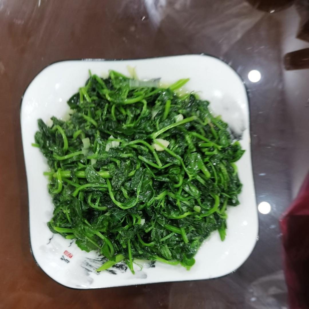 清炒豆苗