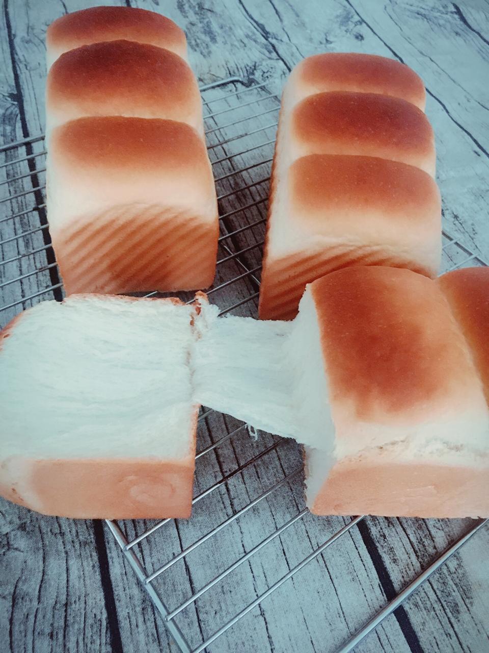妃娟经典——100%冷藏中种醇奶吐司