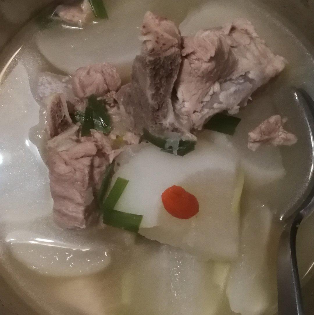 萝卜排骨汤