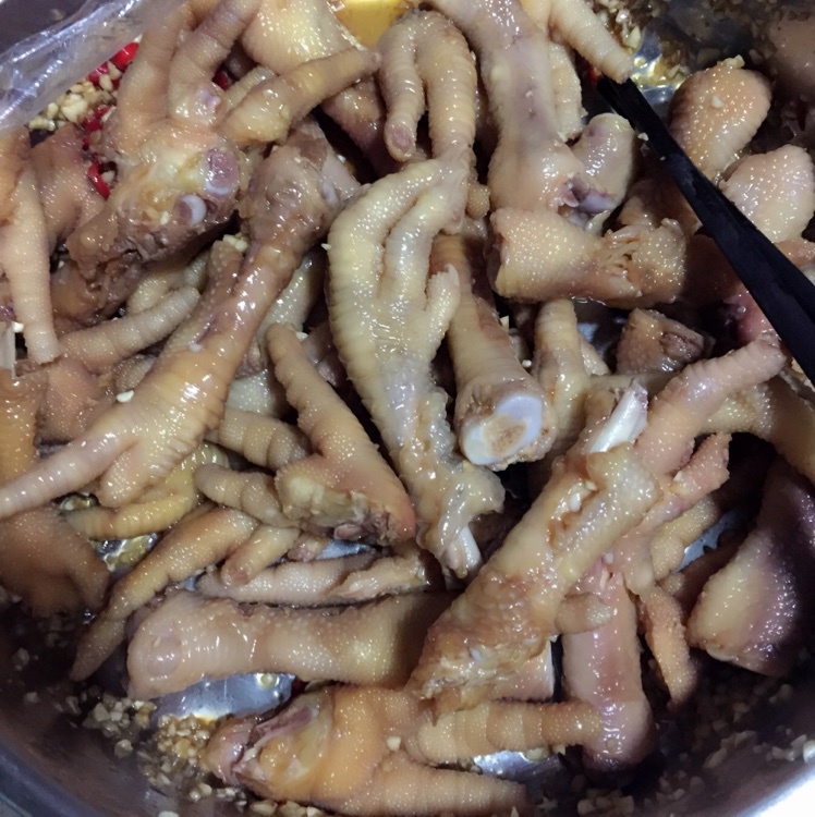 香辣蒜香凉拌爽脆鸡脚