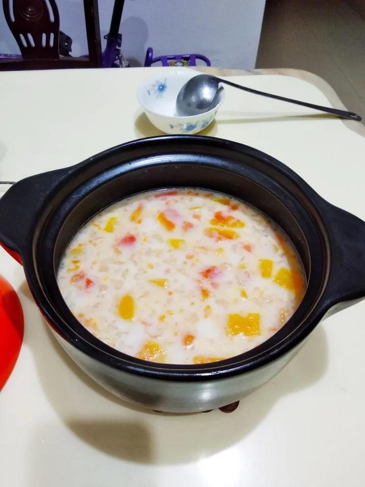 牛奶木瓜炖雪蛤