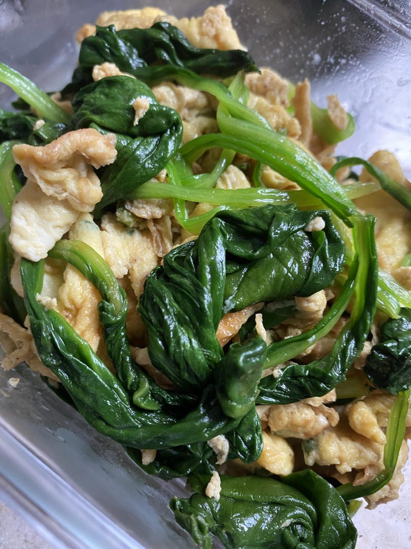 可缓解用眼疲劳的鸡蛋炒菠菜来啦