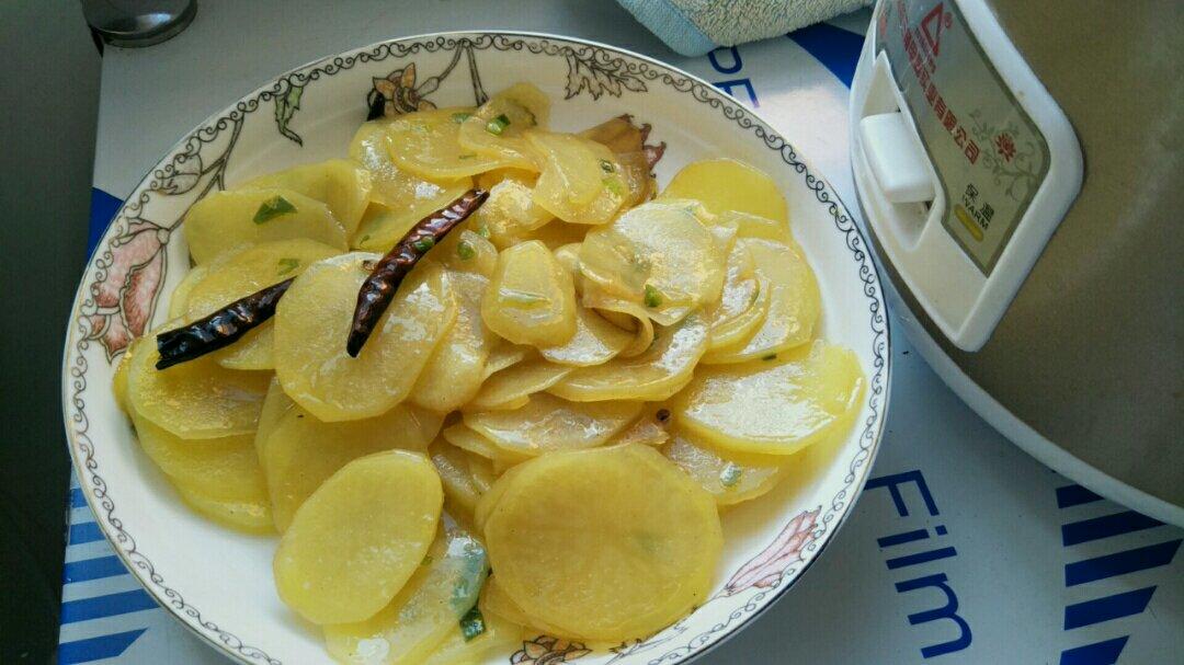 腊肠炒土豆片