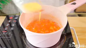 番茄鸡蛋蝴蝶面 宝宝辅食天天学的做法 步骤7