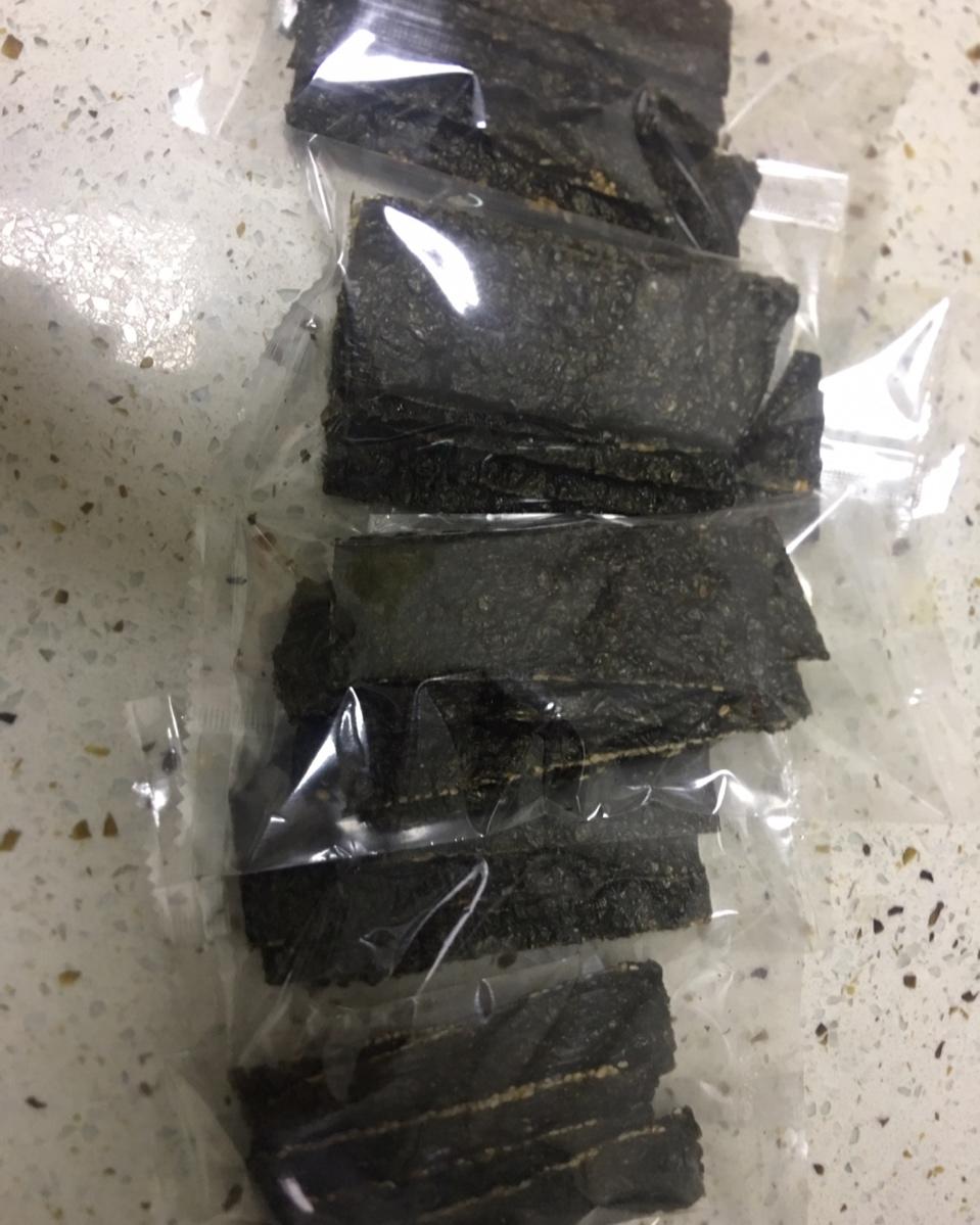 海苔坚果夹心脆