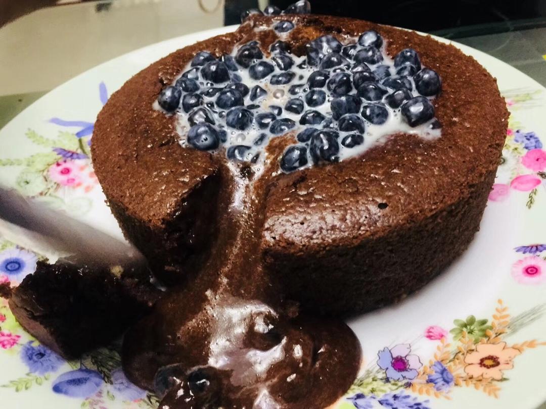 巧克力熔岩蛋糕(全图文超简单)