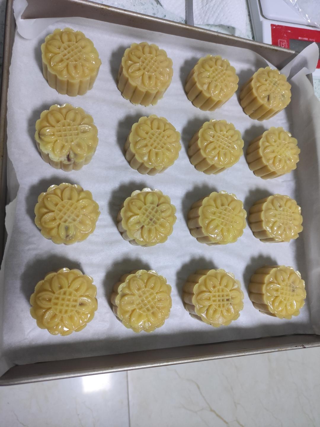 椰蓉蔓越莓月饼