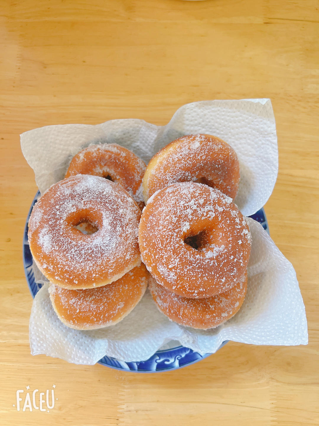 🍩超快手一小时低糖无需烤箱的甜甜圈（详细视频）