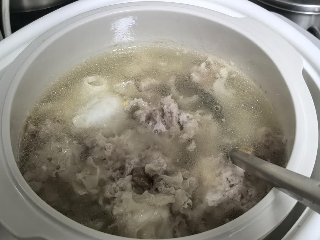 绣球菌瘦肉炖汤（有手就行版）