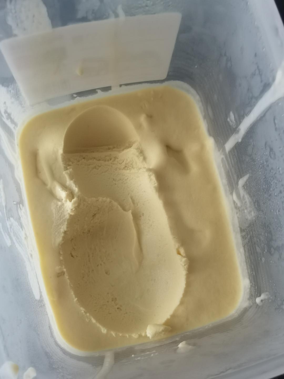 杏仁冰淇淋的做法
