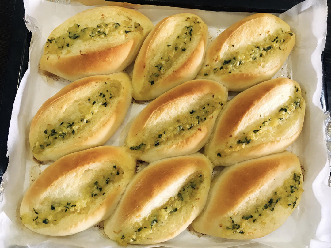波兰种黄油香蒜面包