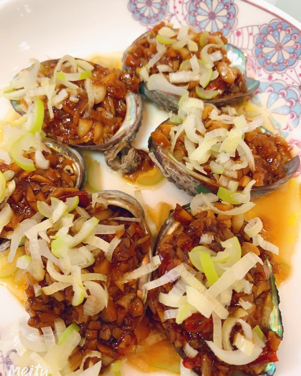 家人连蒜末都不放过的蒜蓉鲍鱼