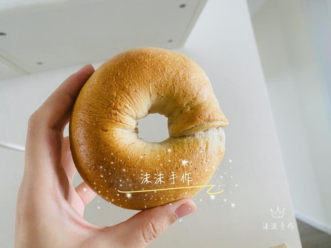 黑芝麻全麦贝果（不用揉出手套膜的快手做法）