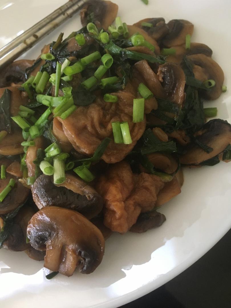 秋天多吃菌菇，清肠养胃比肉好吃，晒朋友圈大家都来问我怎么做