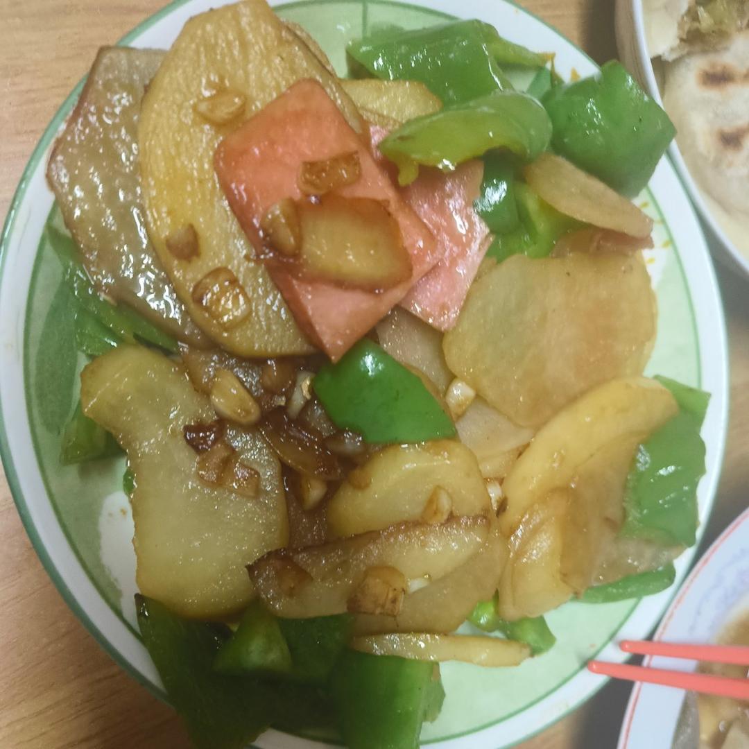 青椒炒土豆火腿