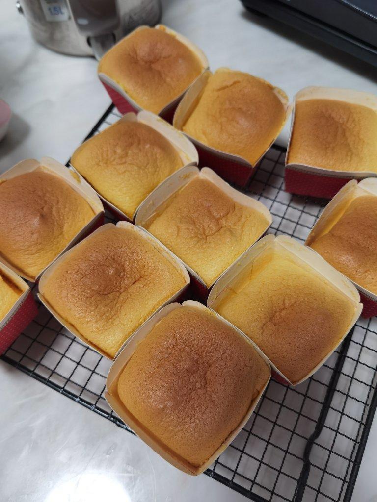 纸杯蛋糕 8寸戚风蛋糕的量