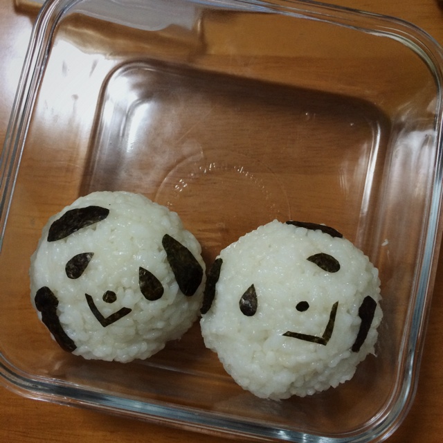 dearlesley做的熊猫饭团便当