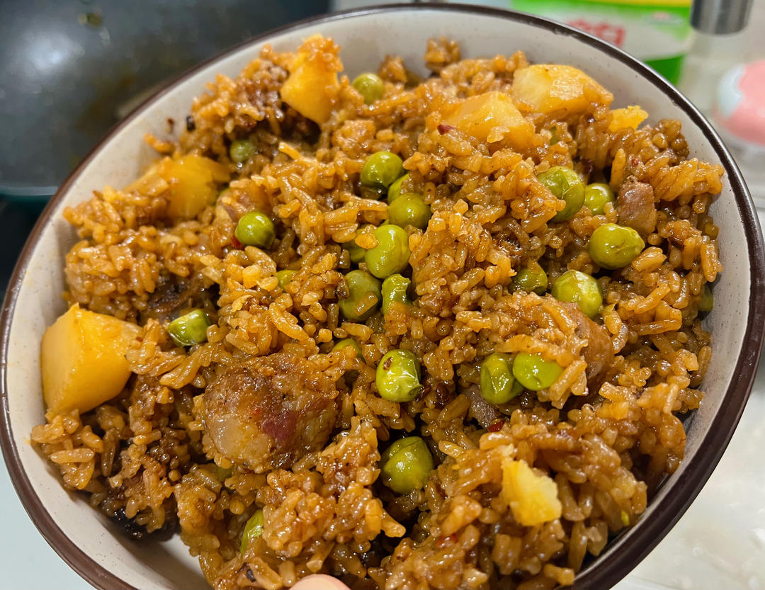 香绝了❗❗吃了还想吃的土豆腊肠焖饭❗❗