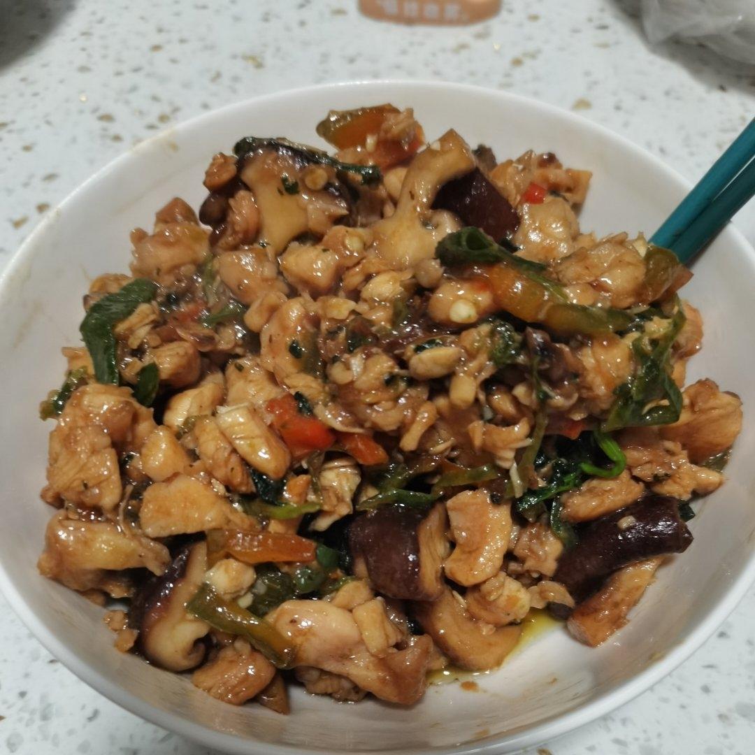 巨好吃的青椒炒鸡胸肉丝，超下饭