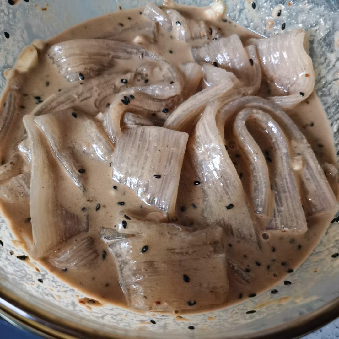 秒杀小夜市的麻酱流汁宽粉