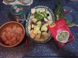 泰式绿咖喱鸡的做法 步骤1