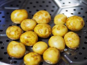空气炸锅-孜然小土豆的做法 步骤1