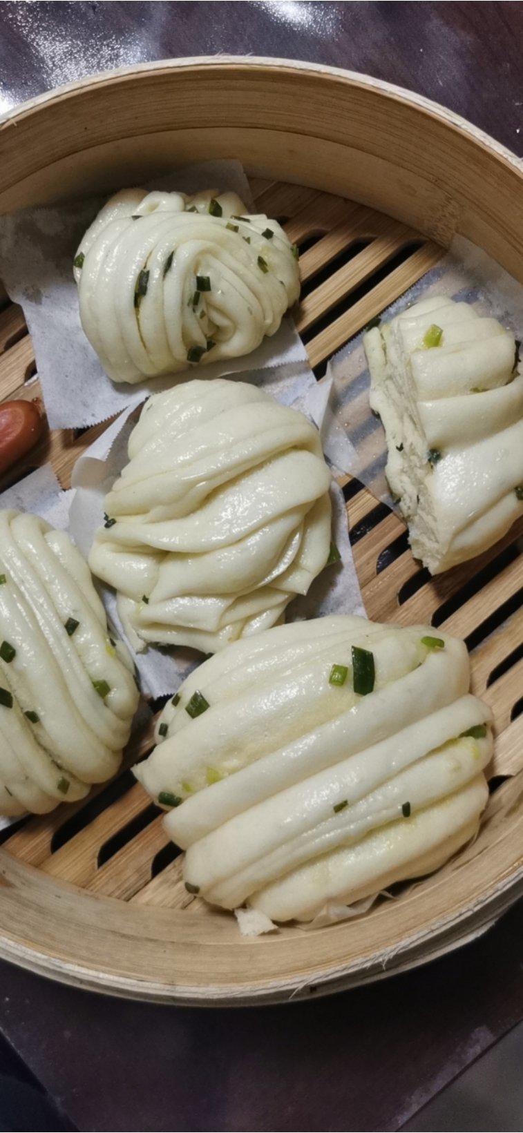葱油花卷 Steamed Roll