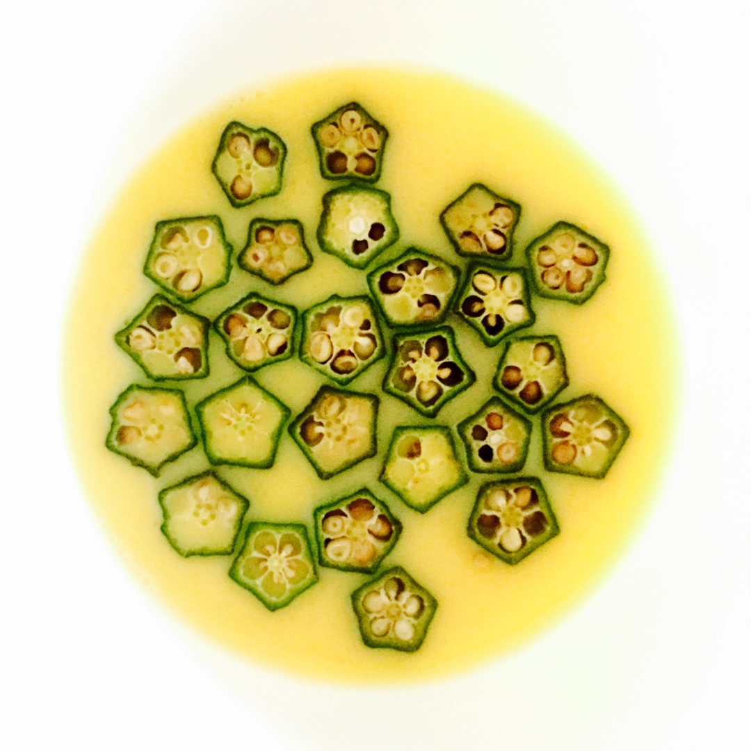 颜值控-做一朵开在碗里的花秋葵蒸水蛋