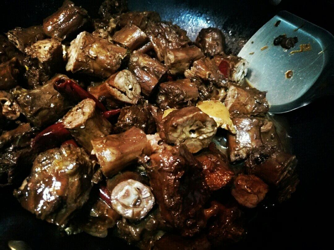 麻辣鸭脖