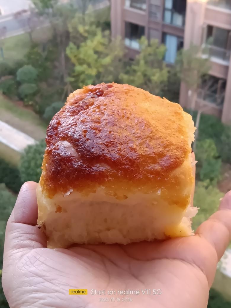 椰香紫米麻薯餐包