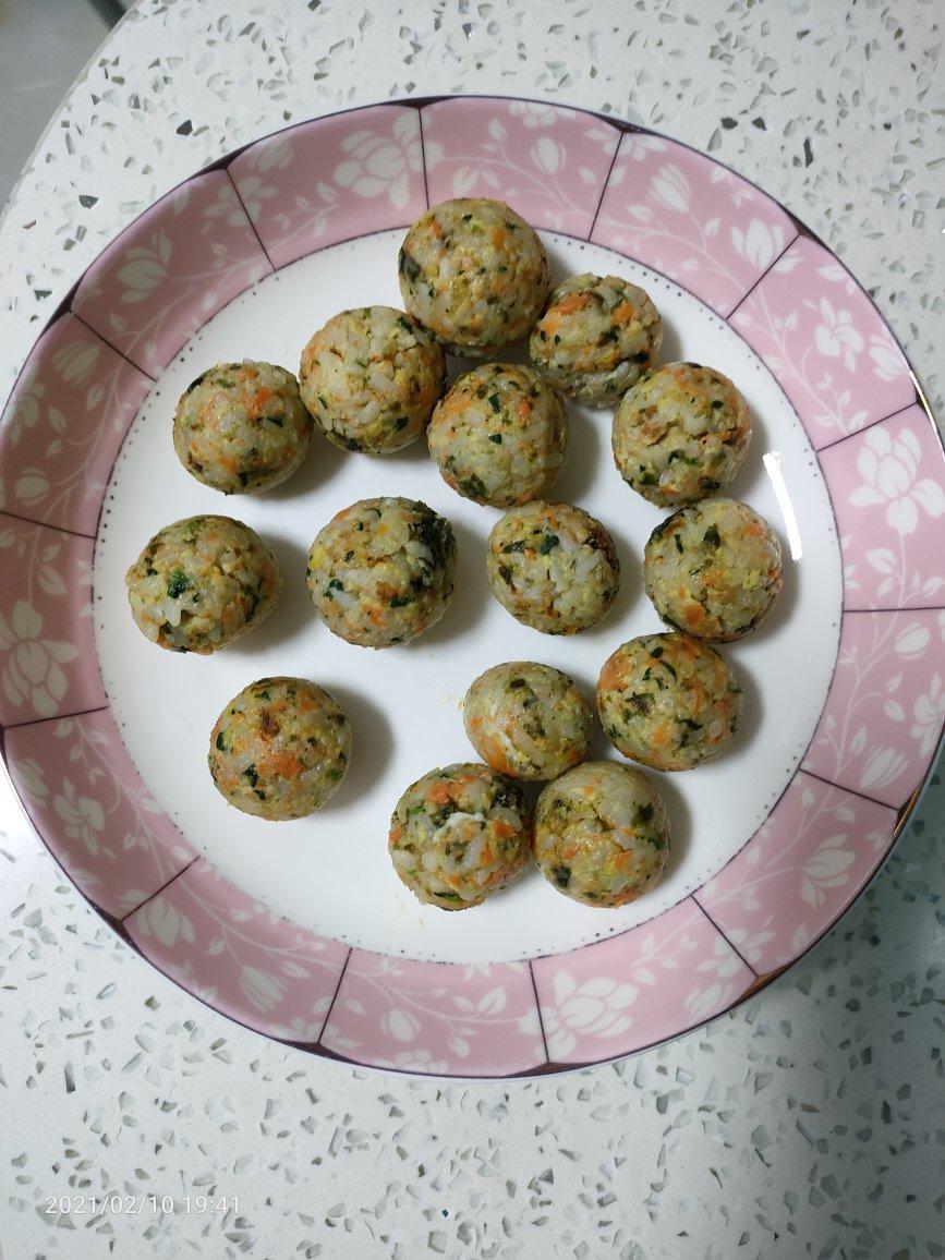 十个月宝宝辅食紫菜猪肉饭团