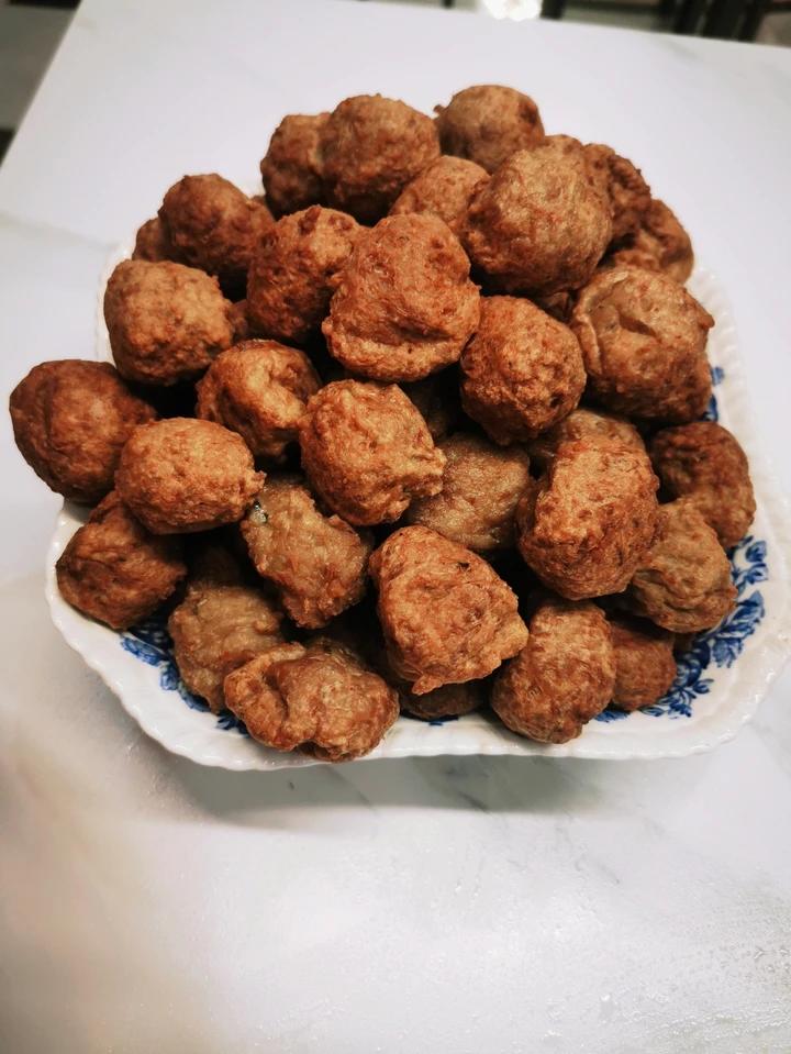 炸猪肉丸子(藕丸子、包含狮子头的做法)