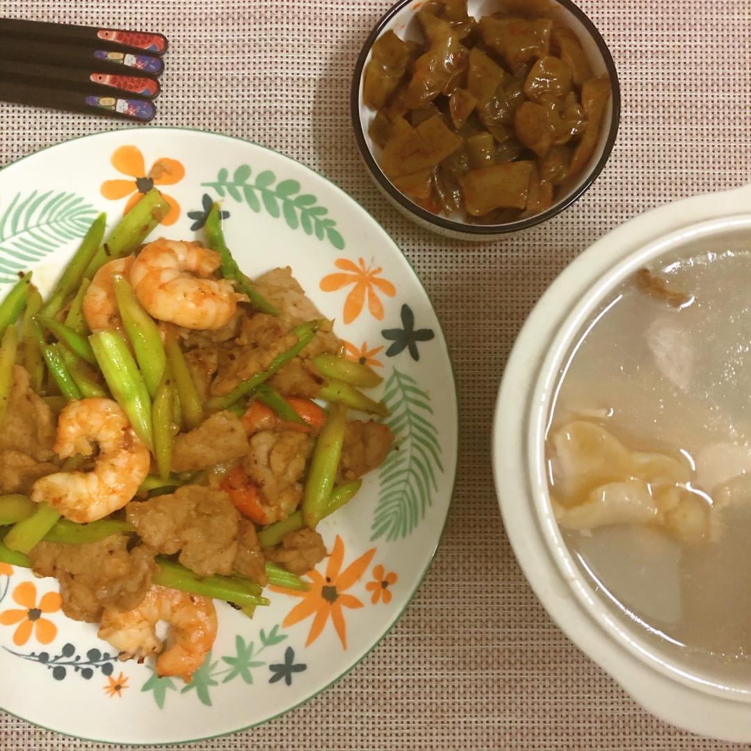 芦笋蛋滑炒虾仁