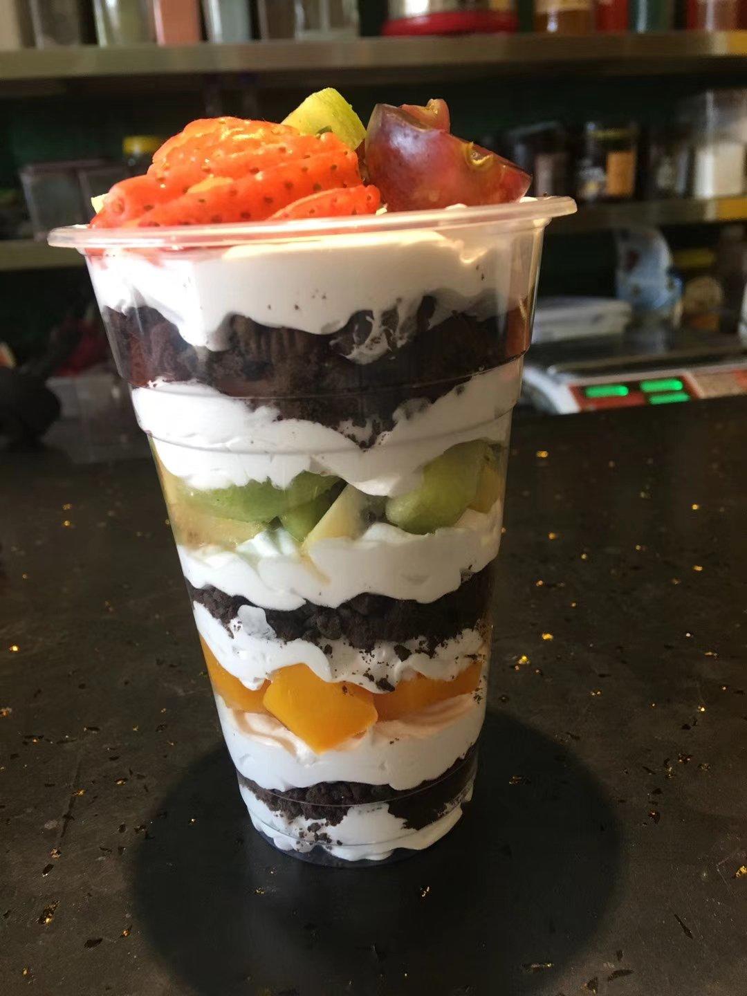 奶油水果杯（消耗淡奶油和吃货最爱）