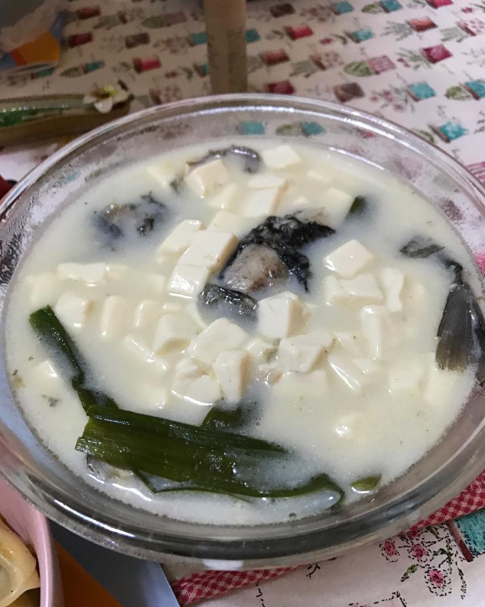 鲫鱼豆腐汤