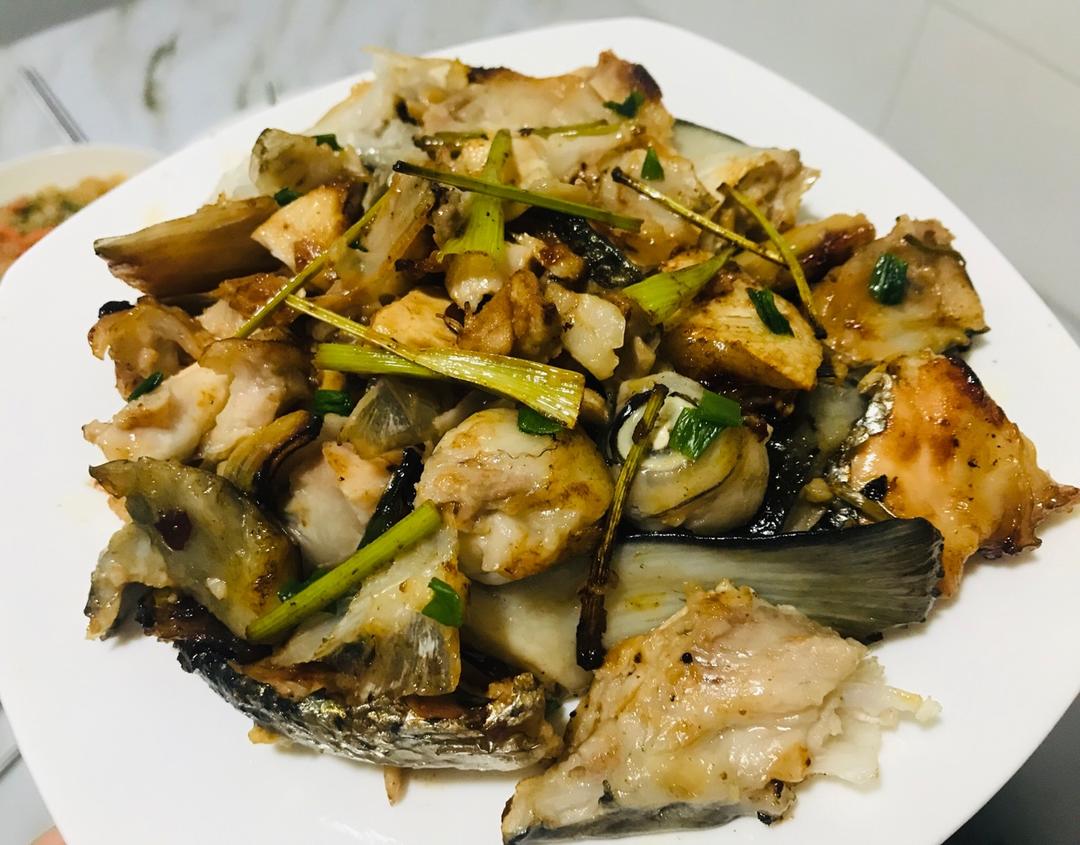 焖三文鱼头（中餐厅张亮简易版）