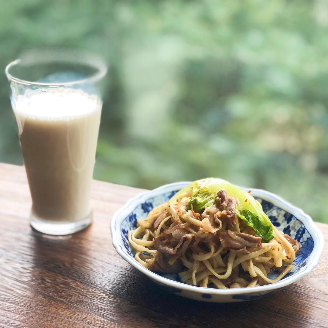 孜然羊肉炒面（羊肉卷版本炒面，超快手，超有味）