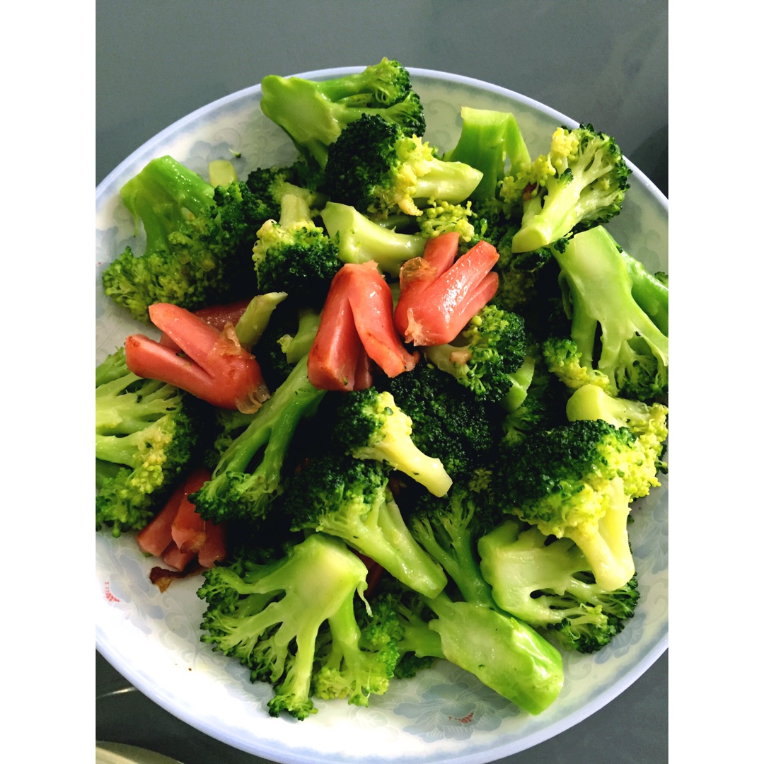 西兰花炒章鱼肠