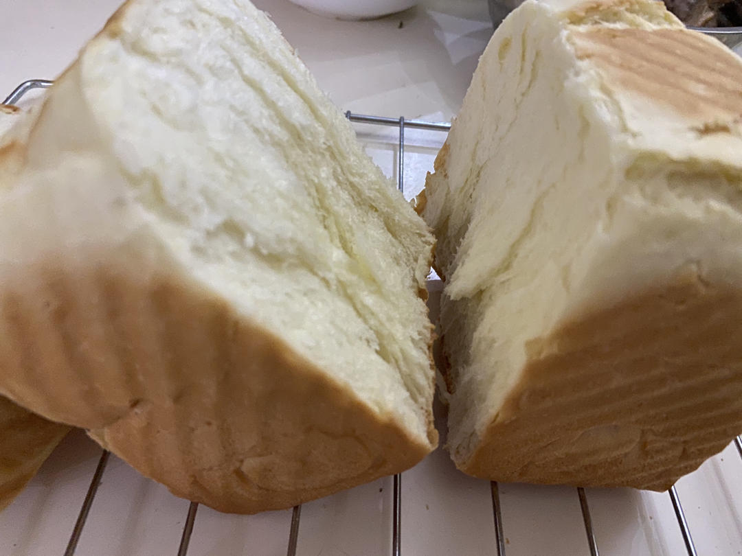 只需一次发酵的超软吐司（附面包机揉手套膜攻略）