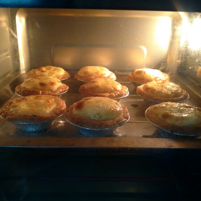 超完美味道超正的蛋挞配方，比KFC的还要嫩还要香~做过最好吃的蛋挞配方