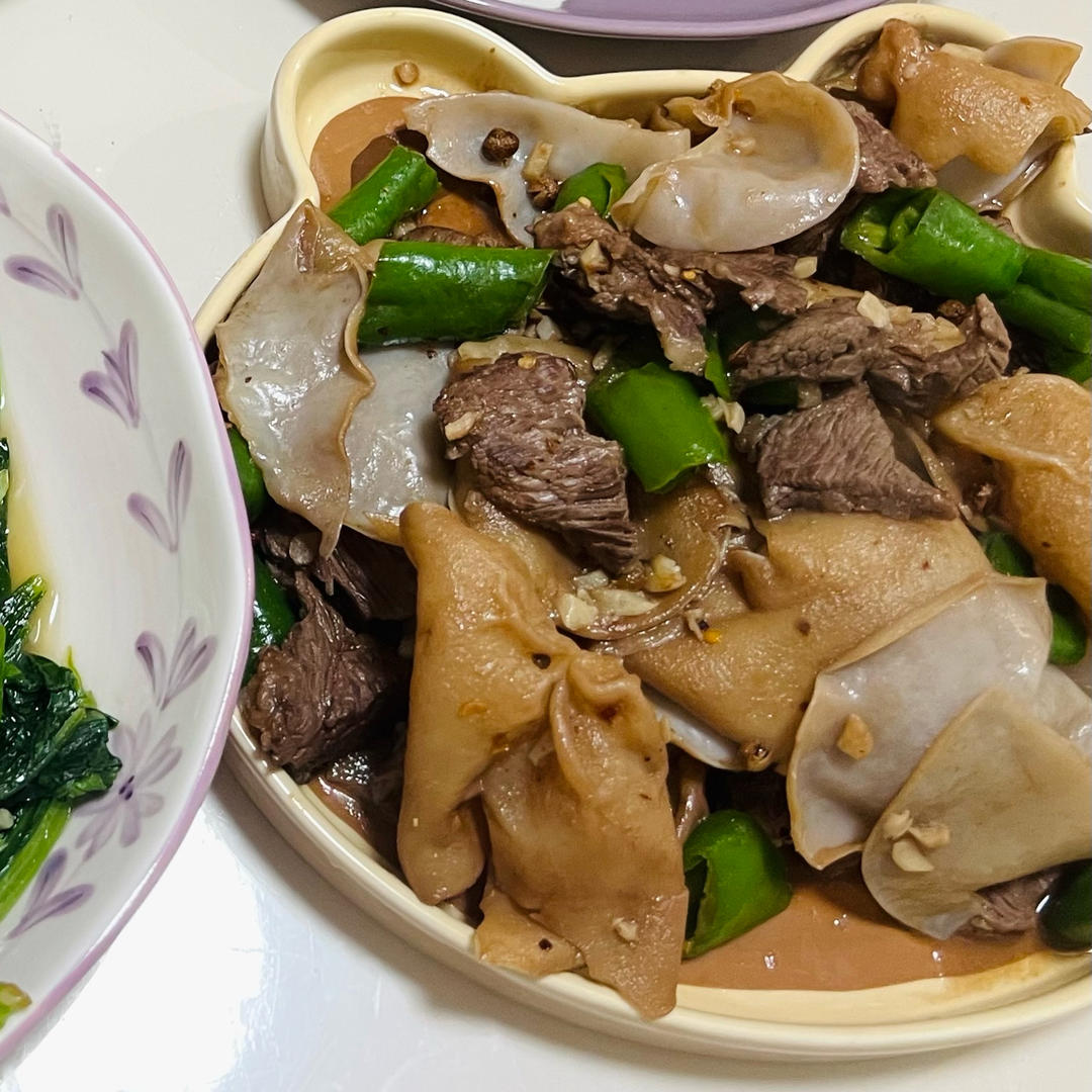 小炒肉牛肉木耳青椒