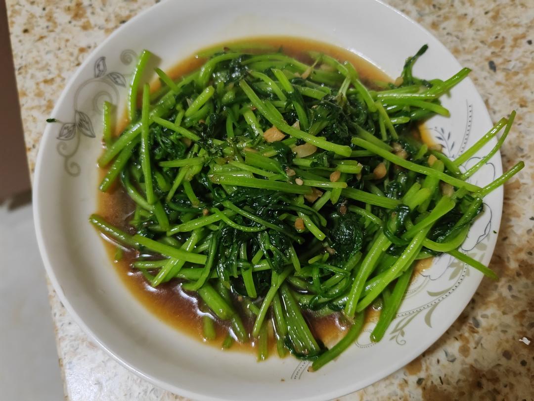 清炒茼蒿