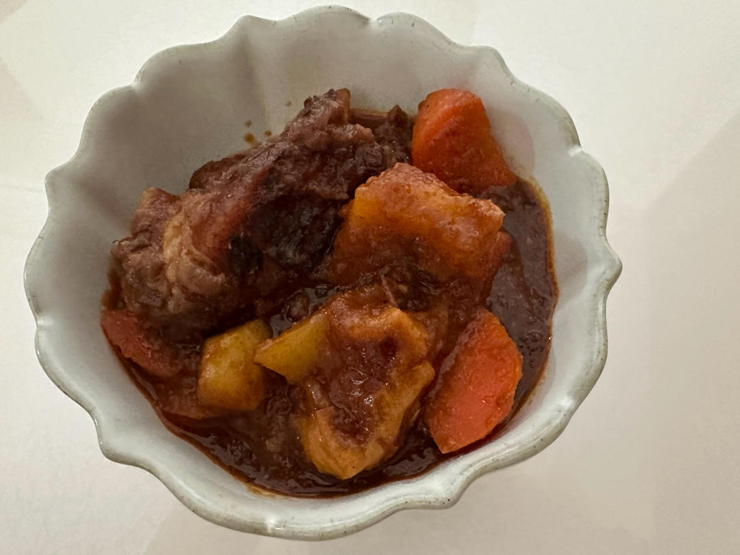 韩式炖牛肋骨（Galbi Jjim）