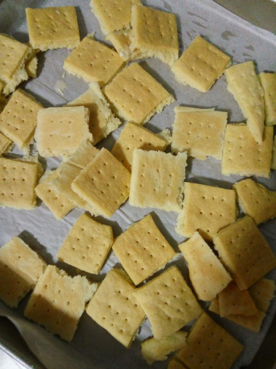 嘎嘣脆——香葱苏打饼干