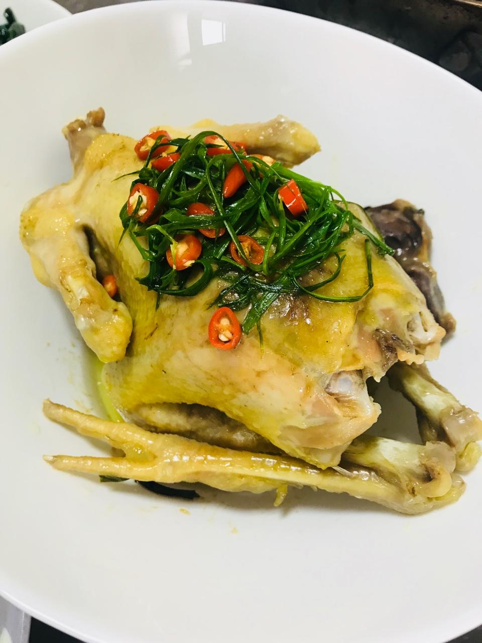 无水葱油童子鸡一一转自微博菜谱（Le Creuset铸铁炖锅）